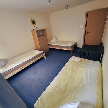 Wilanow House Hostel Warsaw Luaran gambar