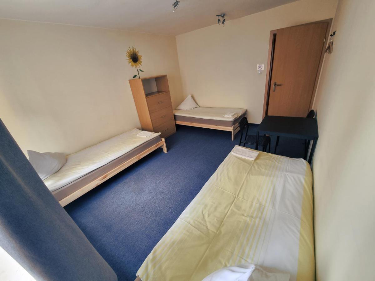 Wilanow House Hostel Warsaw Luaran gambar